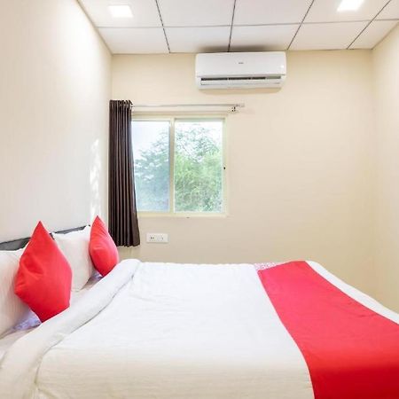 Jagtara Residency Hotell Indore Exteriör bild