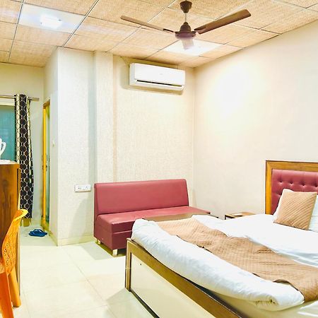 Jagtara Residency Hotell Indore Exteriör bild
